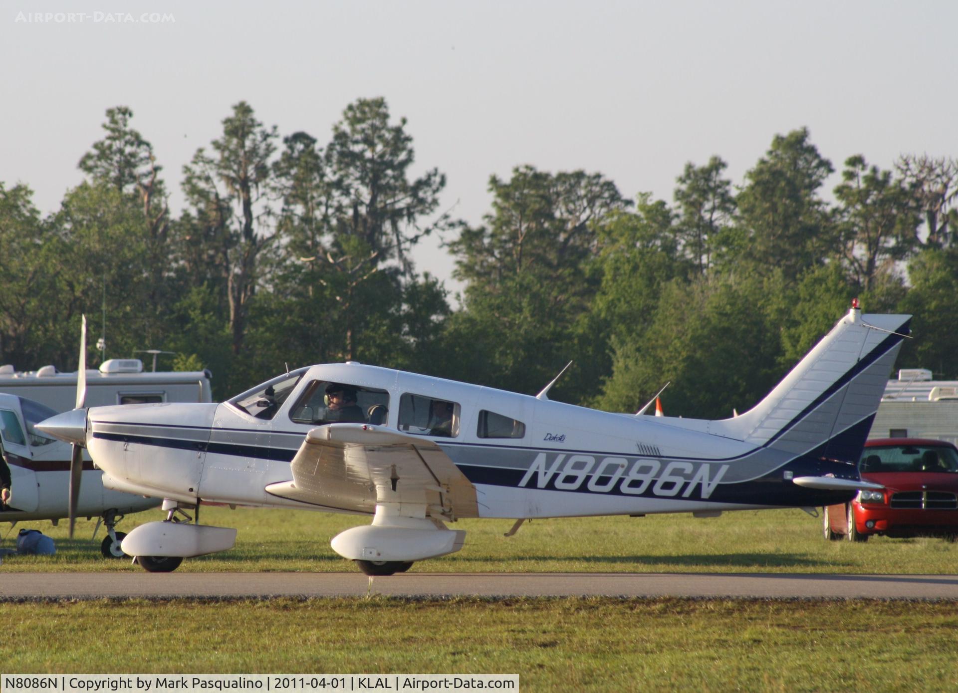 N8086N, 1979 Piper PA-28-236 Dakota C/N 28-8011052, Piper PA-28-236