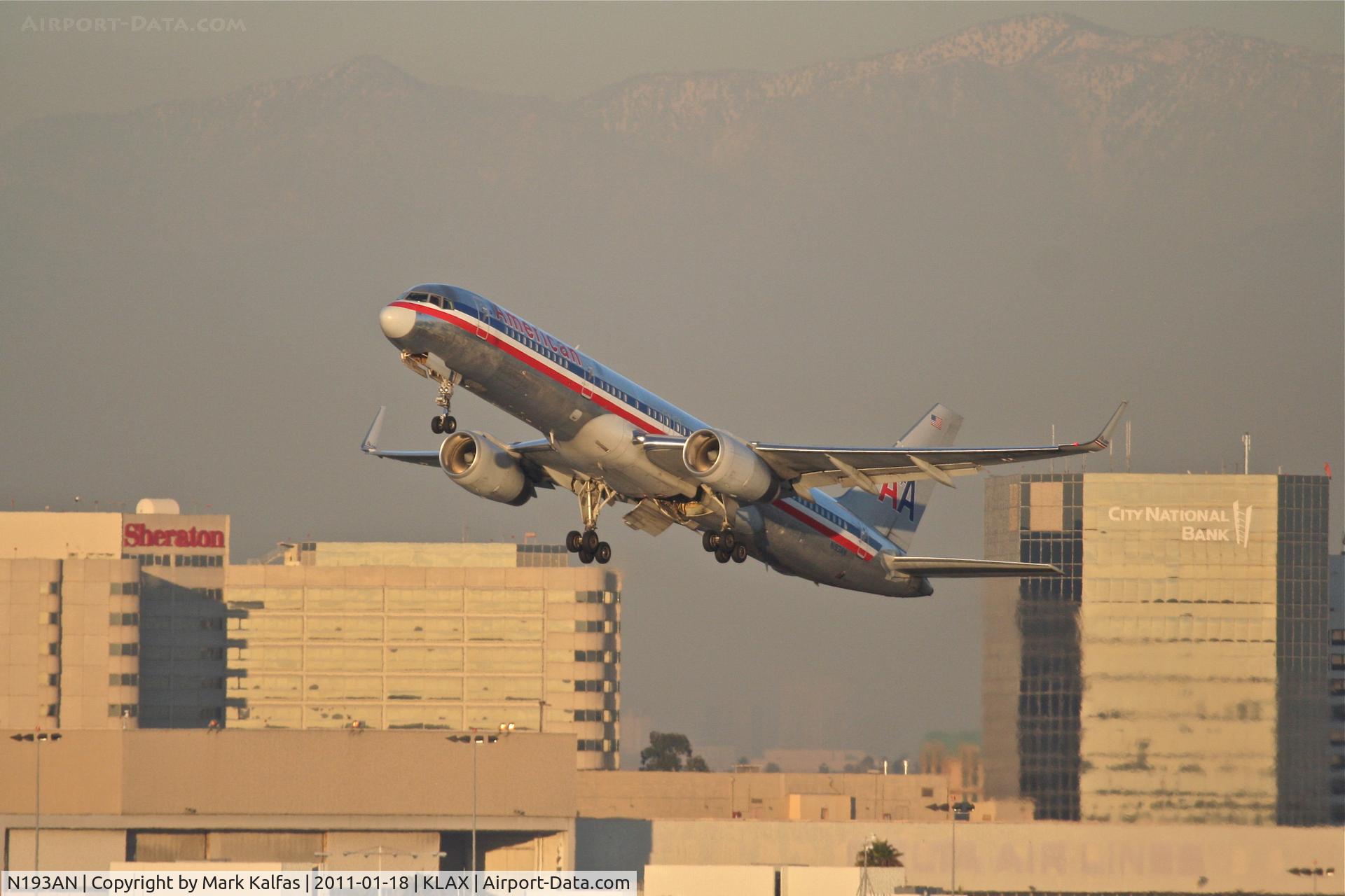 N193AN, 2001 Boeing 757-223 C/N 32387, American Airlines Boeing 757-223, AAL285 departing RWY 25R enroute to PHLI.