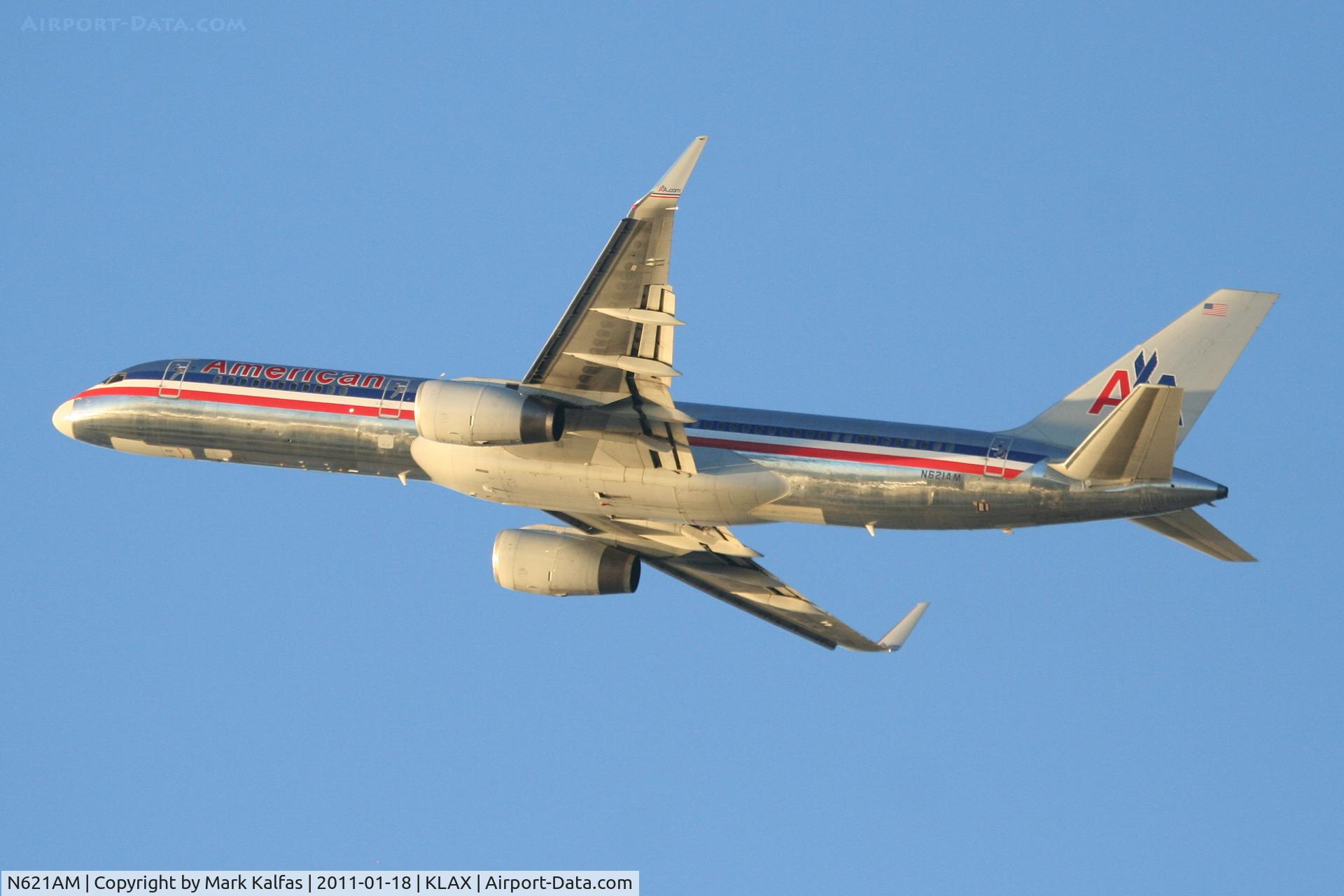 N621AM, 1990 Boeing 757-223 C/N 24579, American Airlines Boeing 757-223 departing RWY 25R KLAX