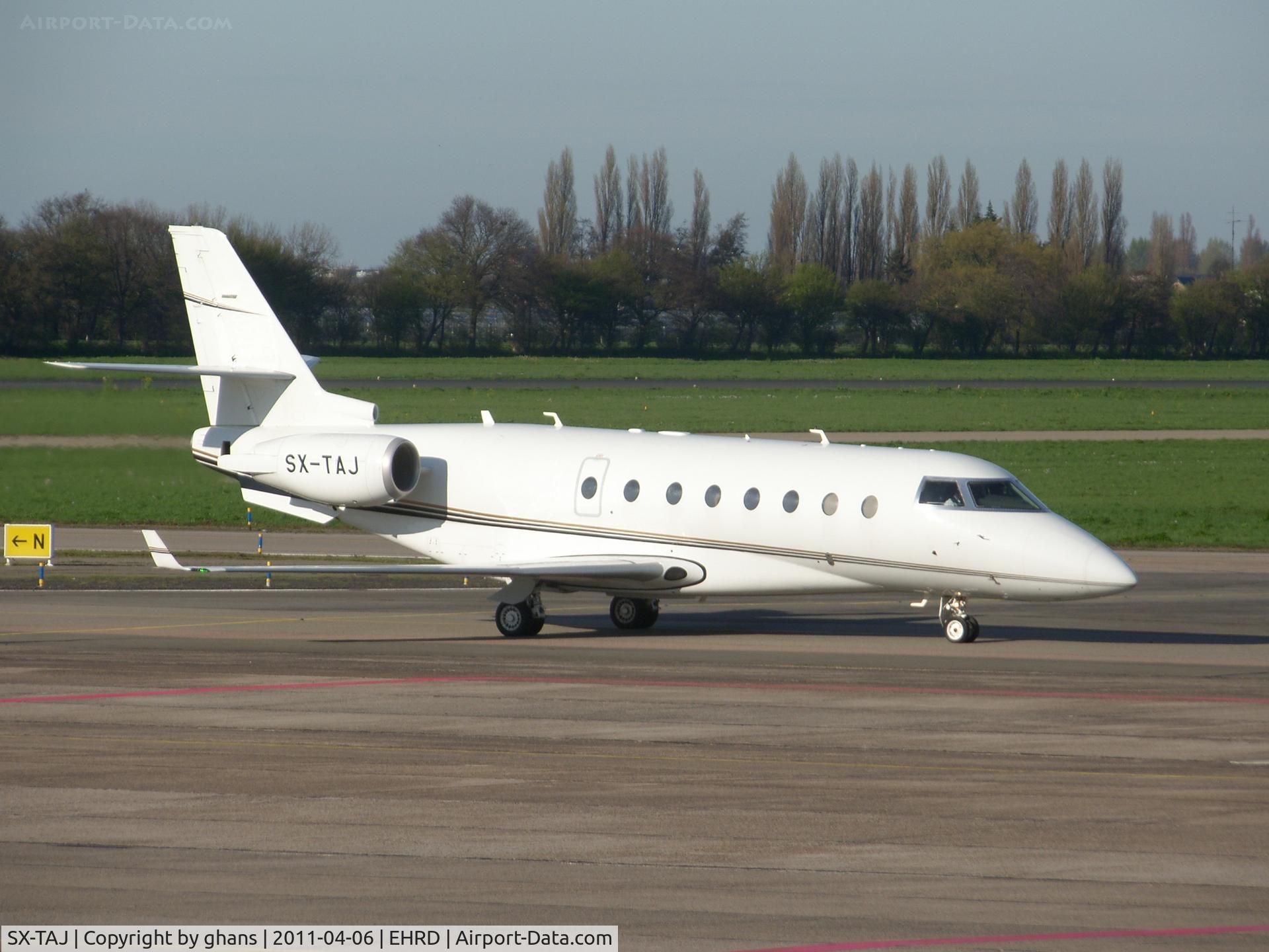 SX-TAJ, 2008 Gulfstream Aerospace G200 C/N 215, Visiting Rotterdam