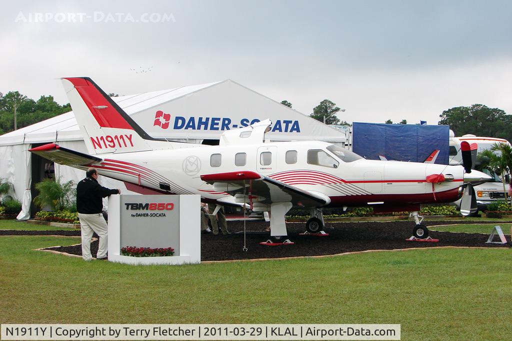 N1911Y, Socata TBM-700 C/N 571, 2011 Sun 'n' Fun Static Display