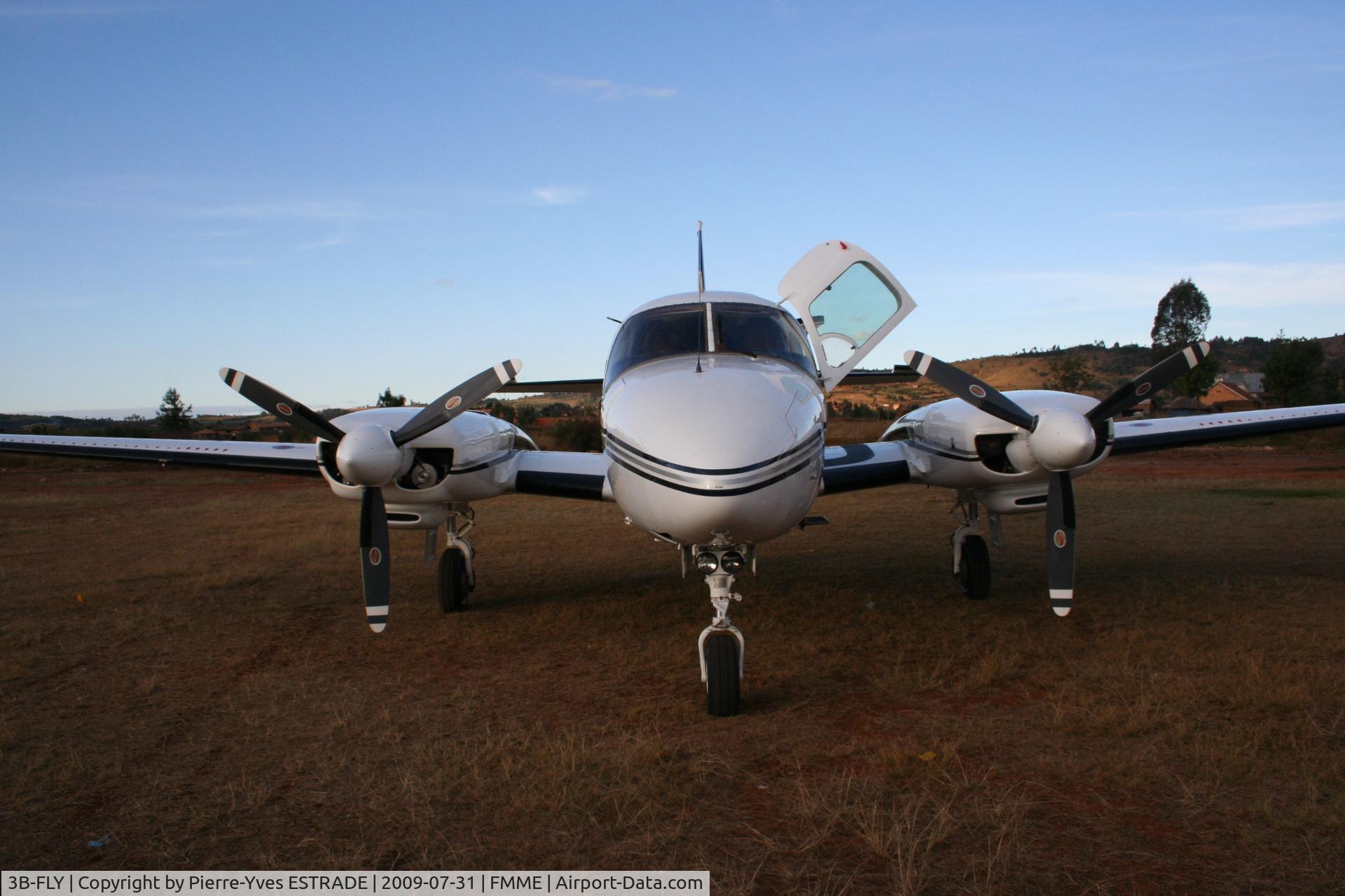 3B-FLY, 1981 Piper PA-31-350 Chieftain C/N 31-8152124, Piper Chieftain 
