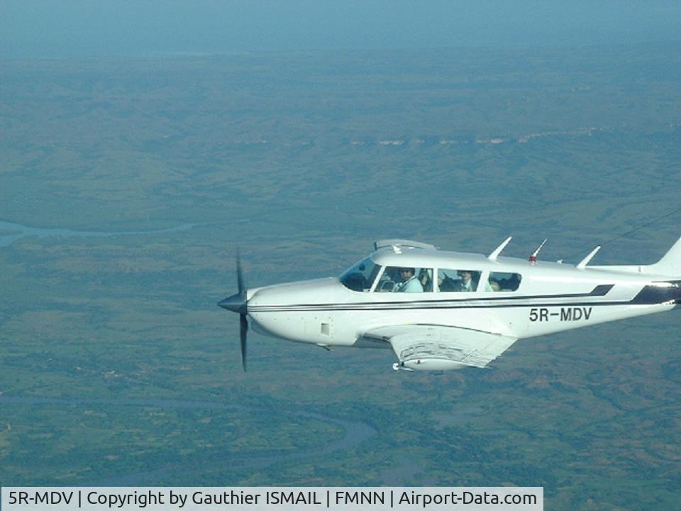 5R-MDV, 1966 Piper PA-24-260 Comanche B C/N 24-4320, Piper Comanche 260B 