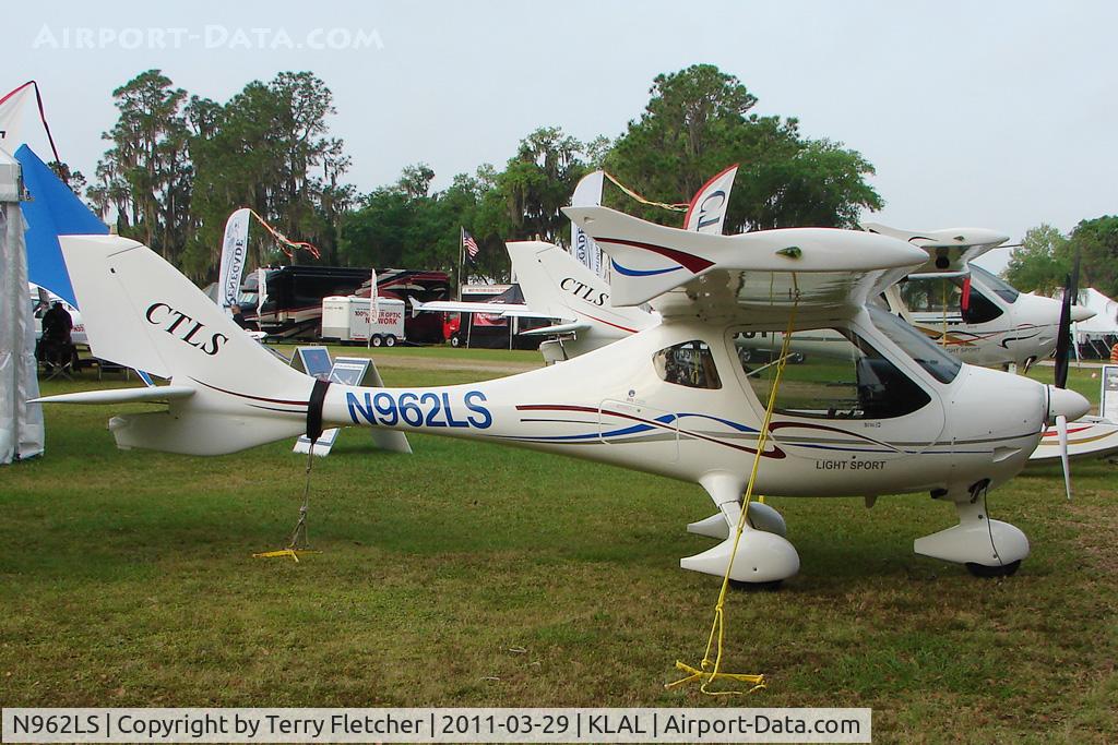 N962LS, Flight Design CTLS C/N F-10-02-06, 2011 Sun n Fun Static Display