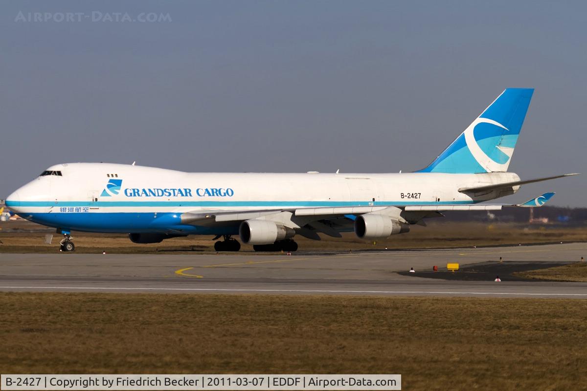 B-2427, 1996 Boeing 747-4B5F C/N 26401, taxying to the active
