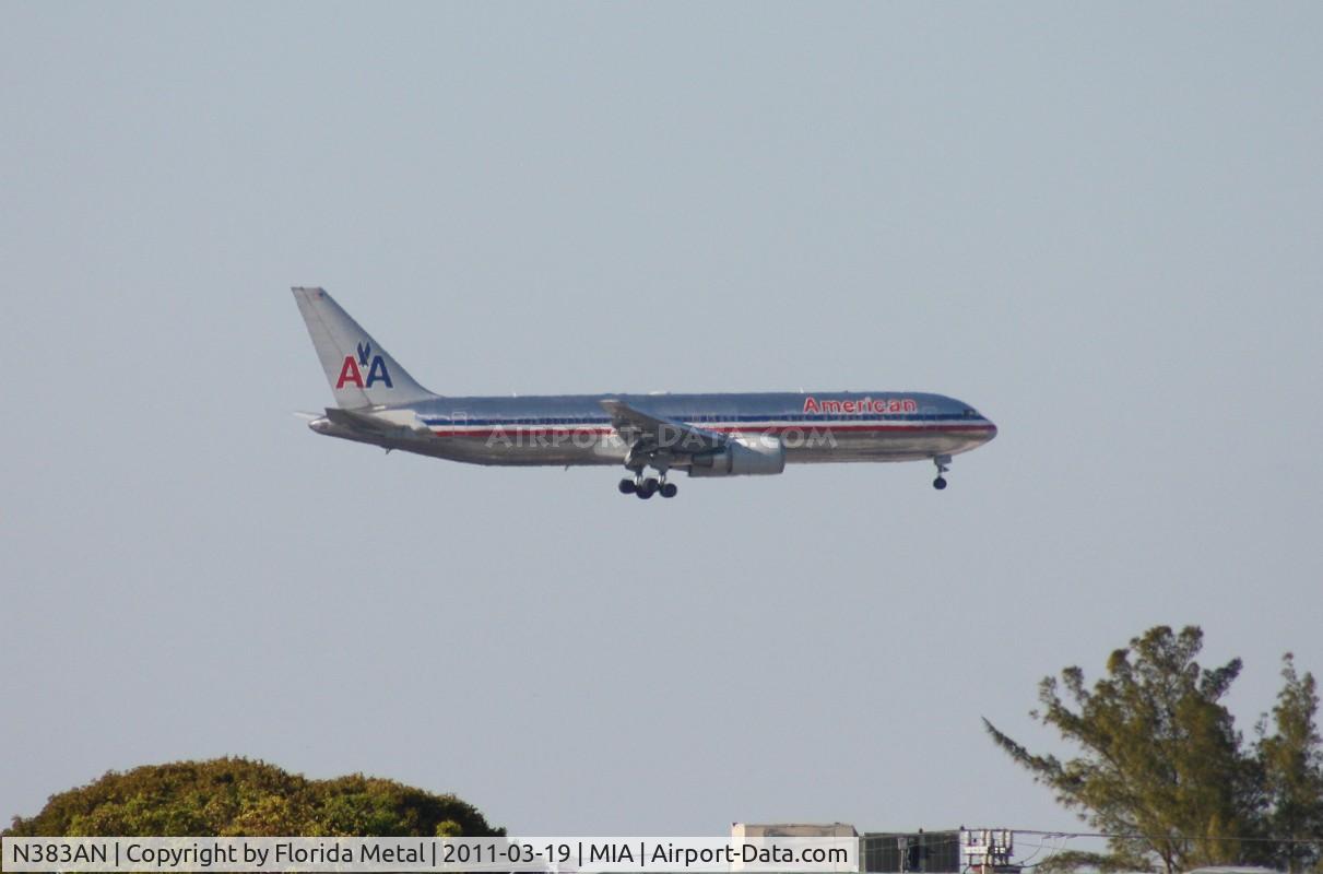 N383AN, 1993 Boeing 767-323 C/N 26995, American 767-300