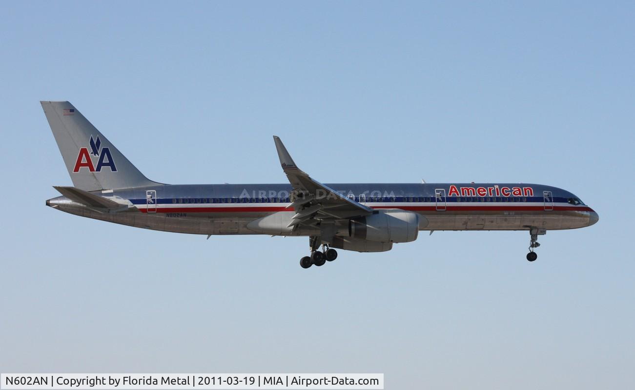 N602AN, 1995 Boeing 757-223 C/N 27053, American 757-200