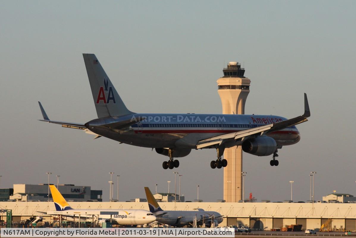 N617AM, 1989 Boeing 757-223 C/N 24525, American 757-200