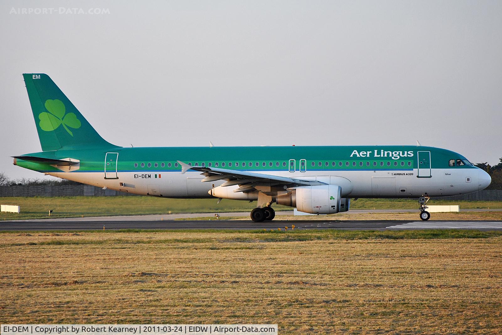 EI-DEM, 2005 Airbus A320-214 C/N 2411, Lining up r/w 10