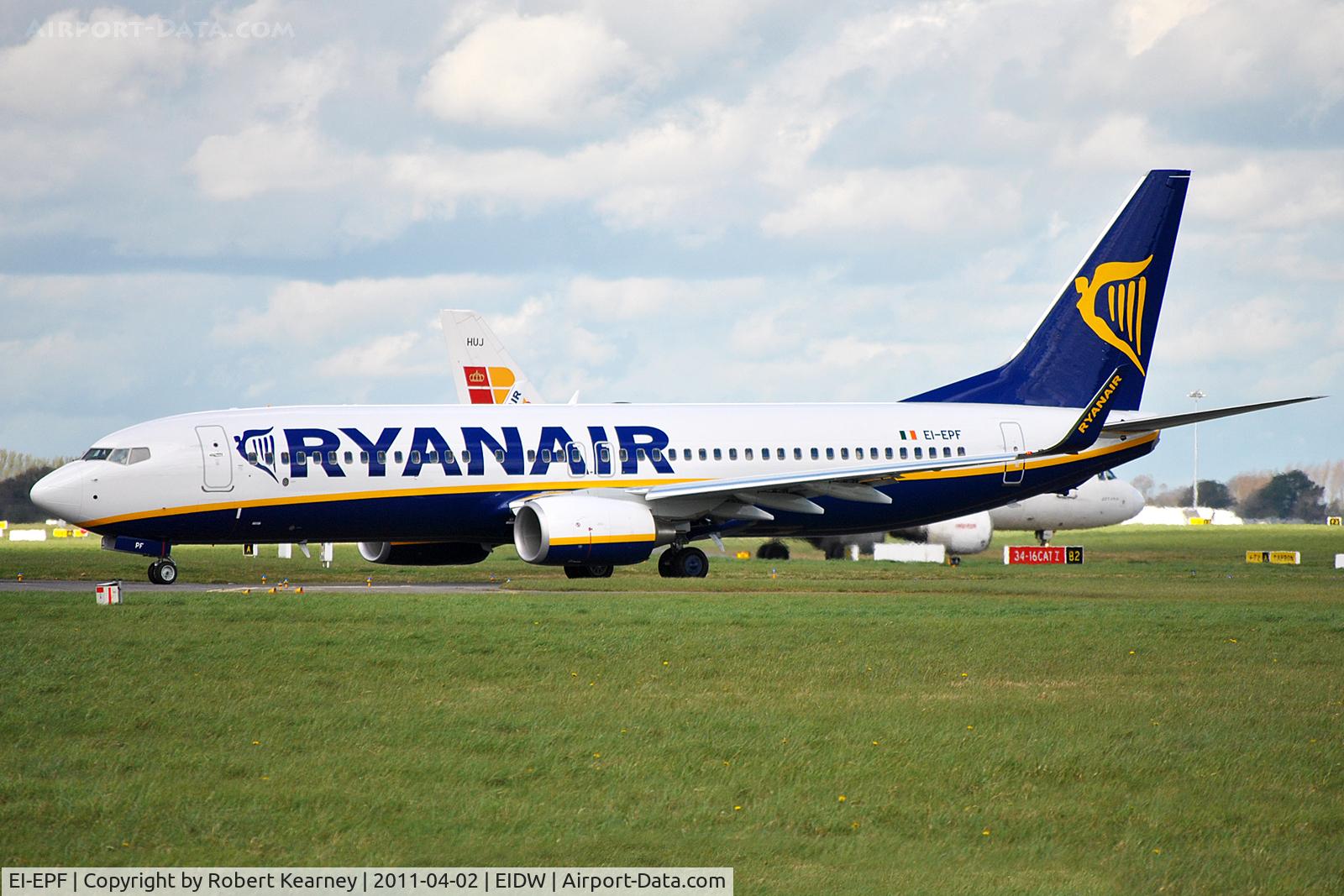 EI-EPF, 2011 Boeing 737-8AS C/N 40309, New B738 for Ryanair lining r/w 28