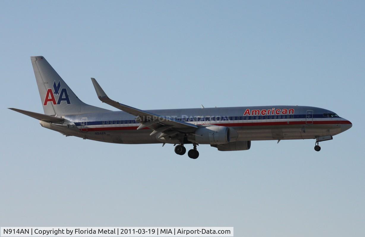 N914AN, 1999 Boeing 737-823 C/N 29515, American 737-800