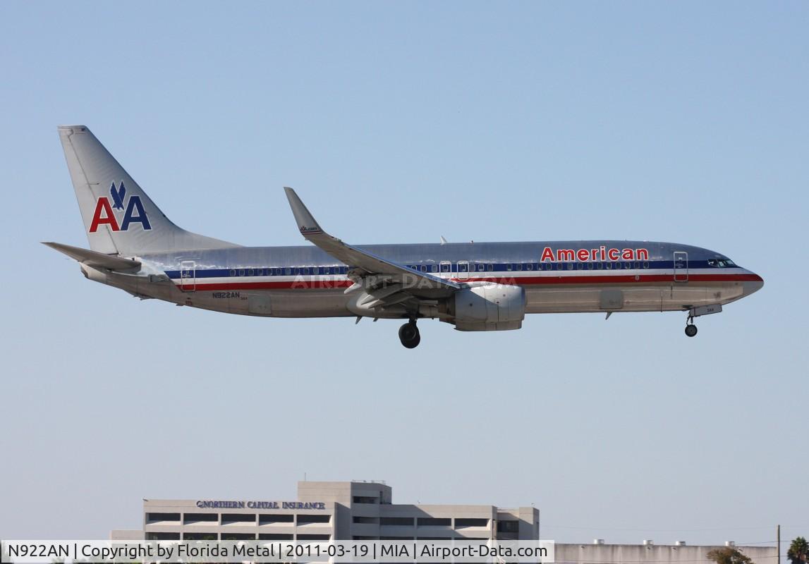 N922AN, 1999 Boeing 737-823 C/N 29523, American 737-800