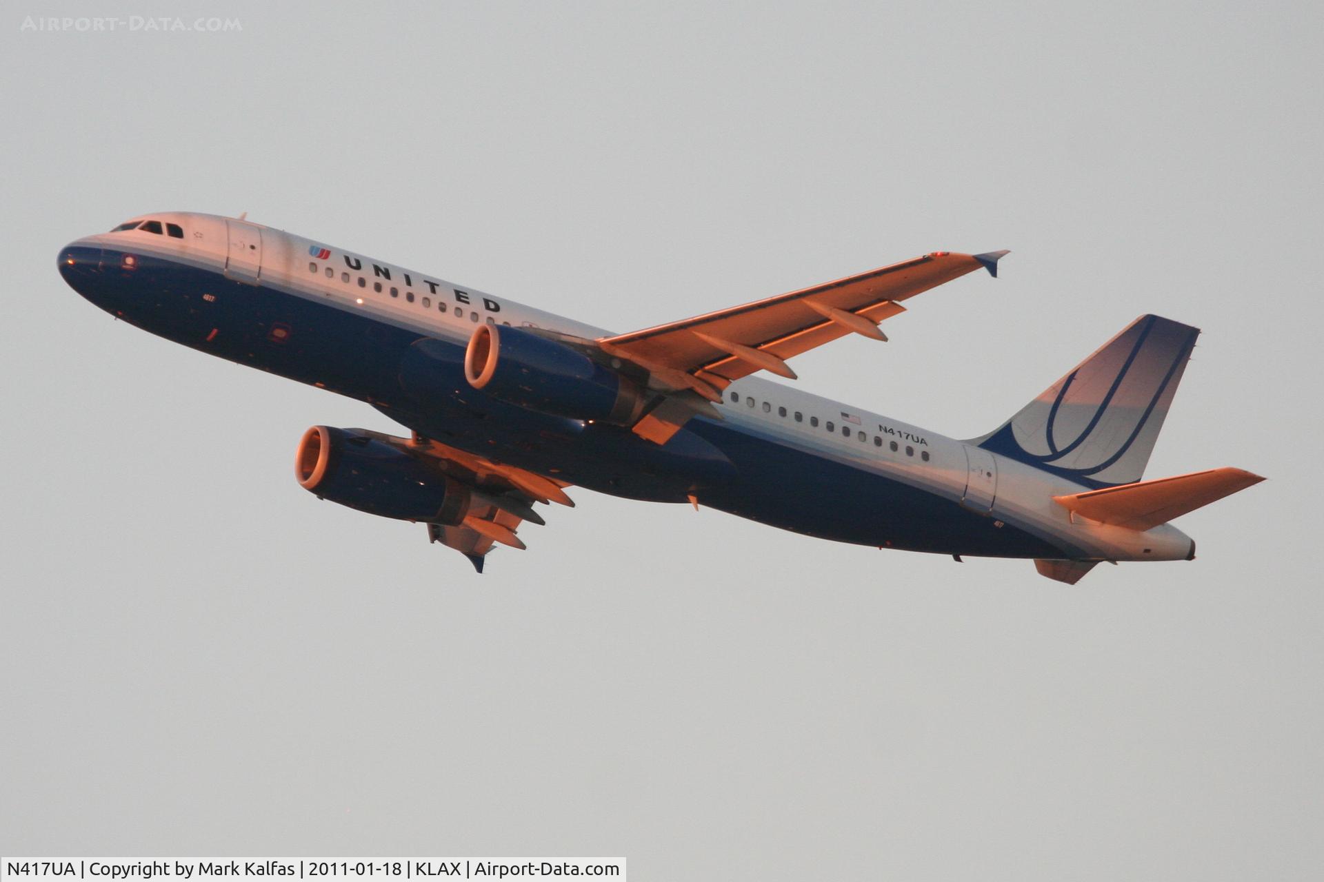 N417UA, 1994 Airbus A320-232 C/N 483, United Airlines Airbus A320-232, UAL274 departing RWY 25R KLAX, enroute to MMMX.