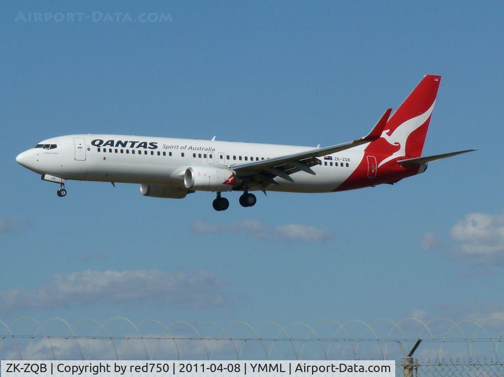 ZK-ZQB, 2009 Boeing 737-838 C/N 34201, This aircraft, with QANTAS, Spirit of Australia livery, carries New Zealand registration and a NZ Flag. Landing runway 34, Melbourne (Tullamarine).