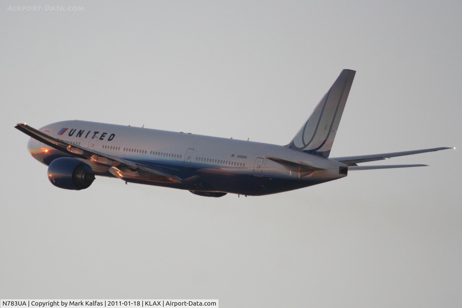 N783UA, 1997 Boeing 777-222/ER C/N 26950, United Airlines Boeing 777-222, UAL934 departing RWY 25R KLAX, enroute to EGLL.