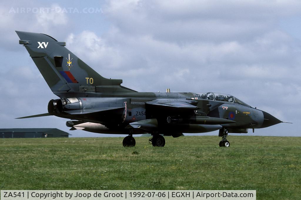 ZA541, 1981 Panavia Tornado GR.4 C/N 048/BT014/3025, Very short lived tail markings of 15(R) Sq/TWCU