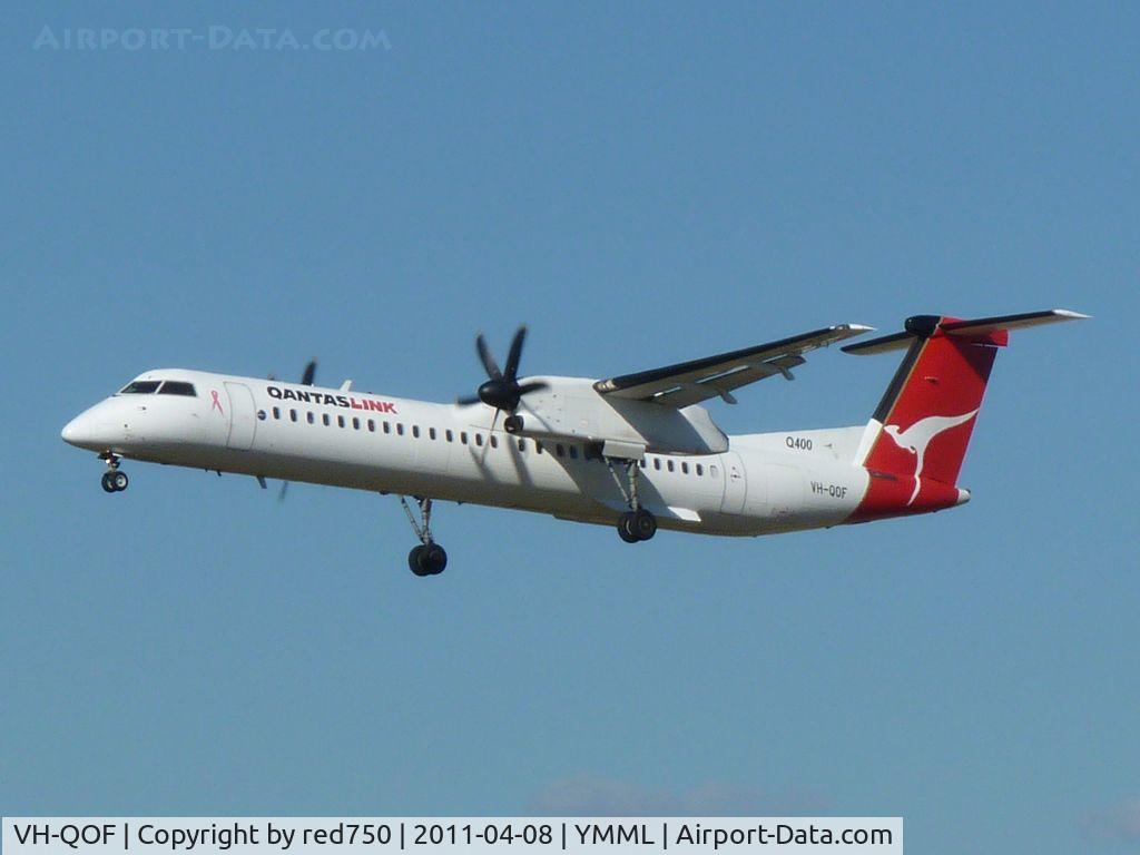 VH-QOF, 2006 De Havilland Canada DHC-8-402Q Dash 8 C/N 4128, Qantaslink Dash 8 400 Quebec Oscar Foxtrot nearing touch-down on runway 34 at Melbourne (Tullamarine)