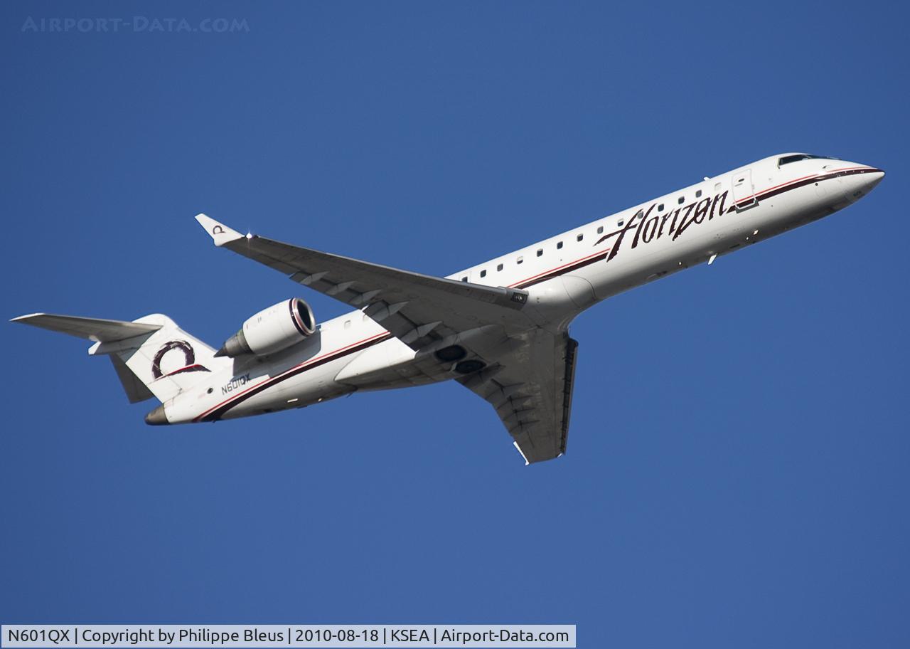 N601QX, 2000 Bombardier CRJ-701 (CL-600-2C10) Regional Jet C/N 10009, CRJ 701 taking off.