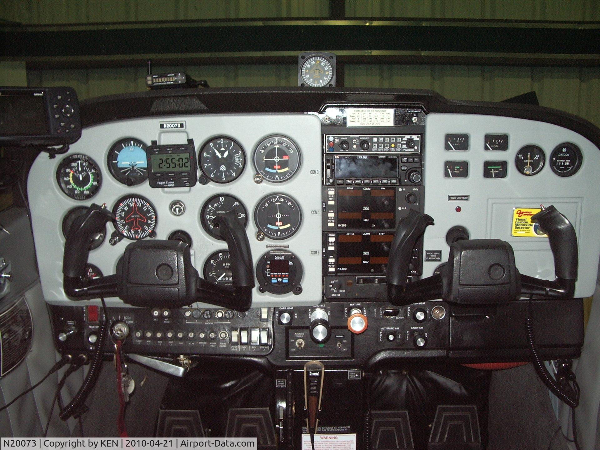 N20073, 1972 Cessna 172M C/N 17260985, PANEL