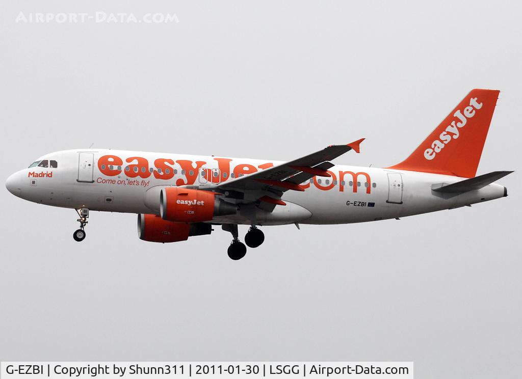 G-EZBI, 2006 Airbus A319-111 C/N 3003, Landing rwy 05