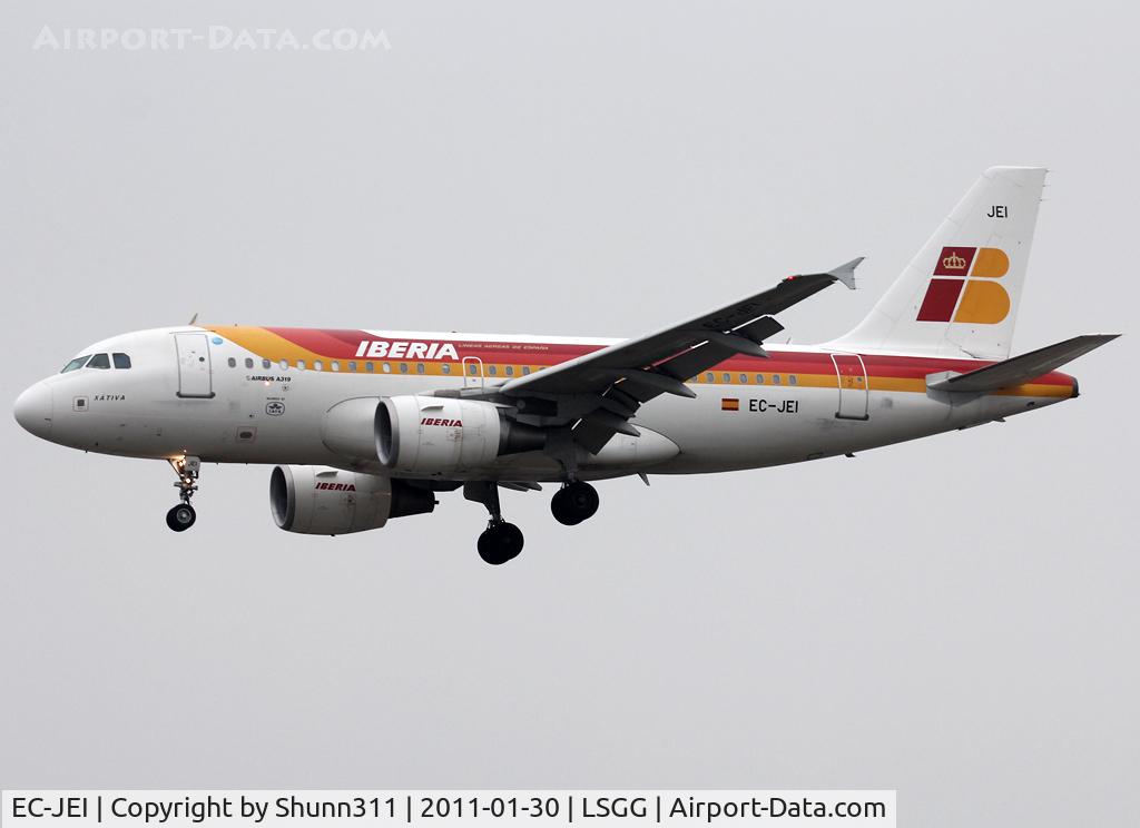 EC-JEI, 2004 Airbus A319-111 C/N 2311, Landing rwy 05