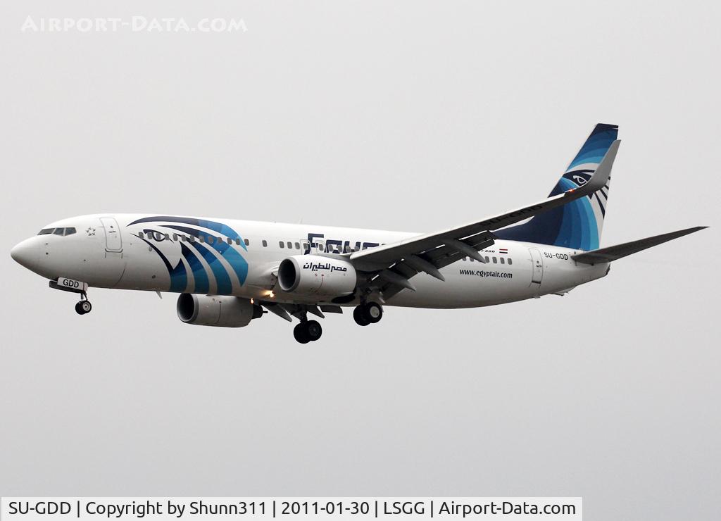 SU-GDD, 2009 Boeing 737-866 C/N 35566, Landing rwy 05