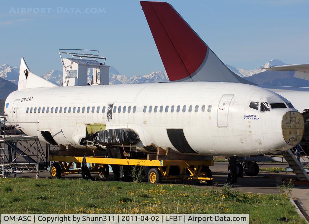 OM-ASC, 1986 Boeing 737-3Z9 C/N 23601/1254, Still stored with minus parts...