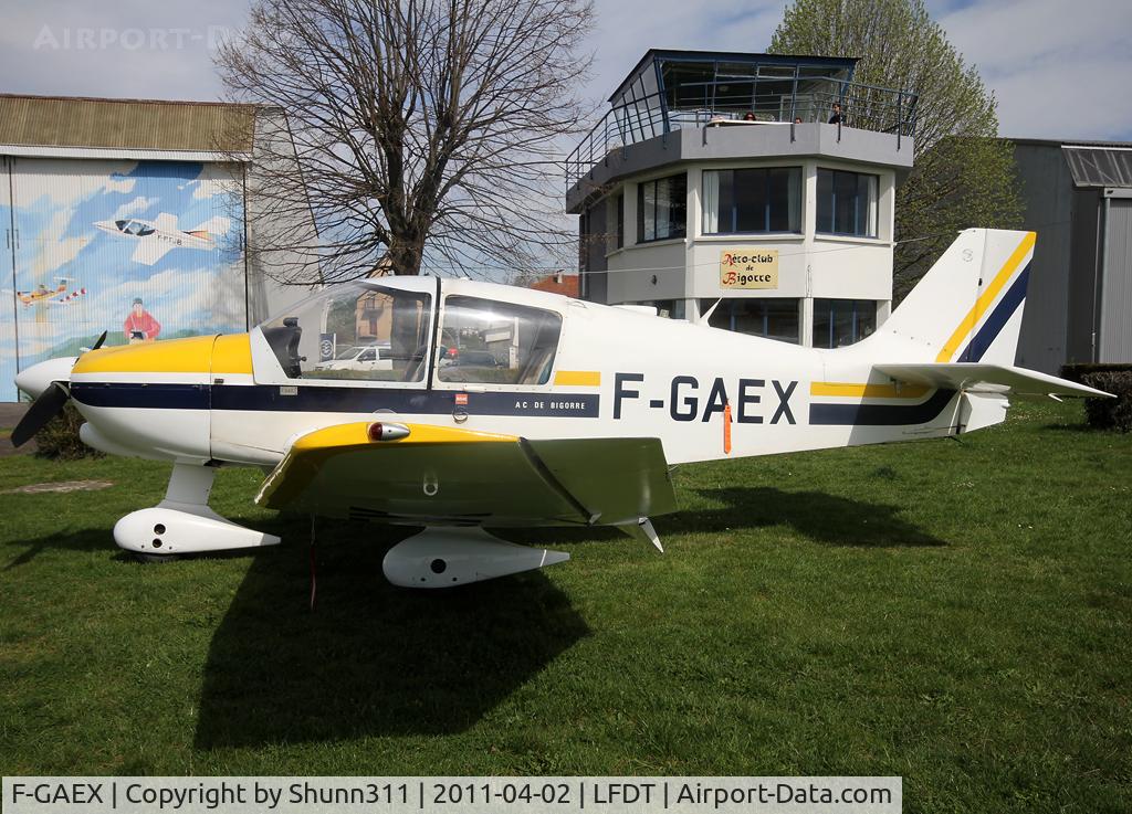 F-GAEX, Robin DR-400-140B Major C/N 1168, Parked in front of the Airclub...