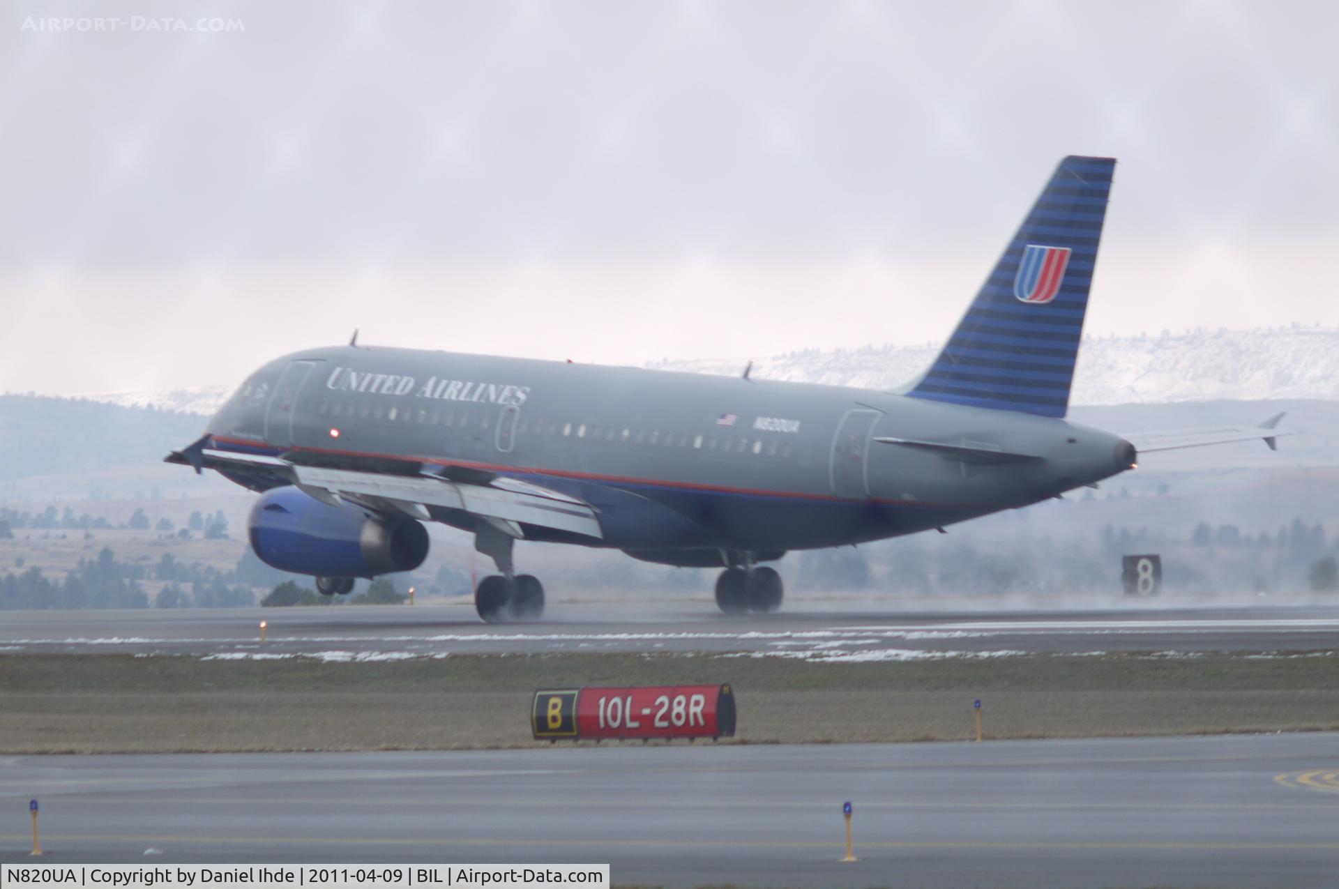 N820UA, 1998 Airbus A319-131 C/N 898, United Airlines Airbus A319