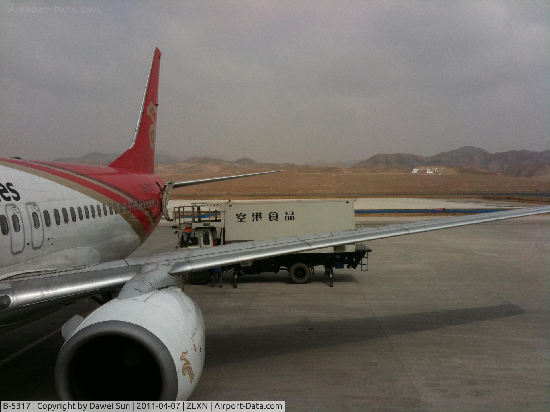 B-5317, 2006 Boeing 737-86N C/N 32686, @xining