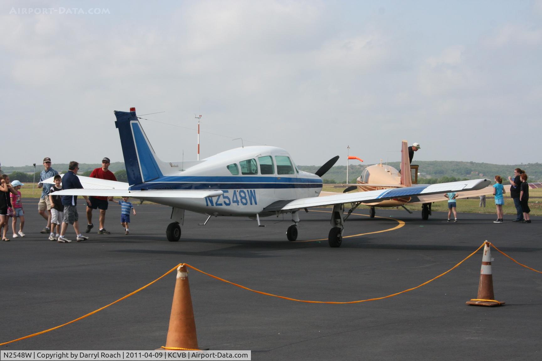 N2548W, 1974 Beech B24R Sierra C/N MC-257, Lined up waiting to take the next group.