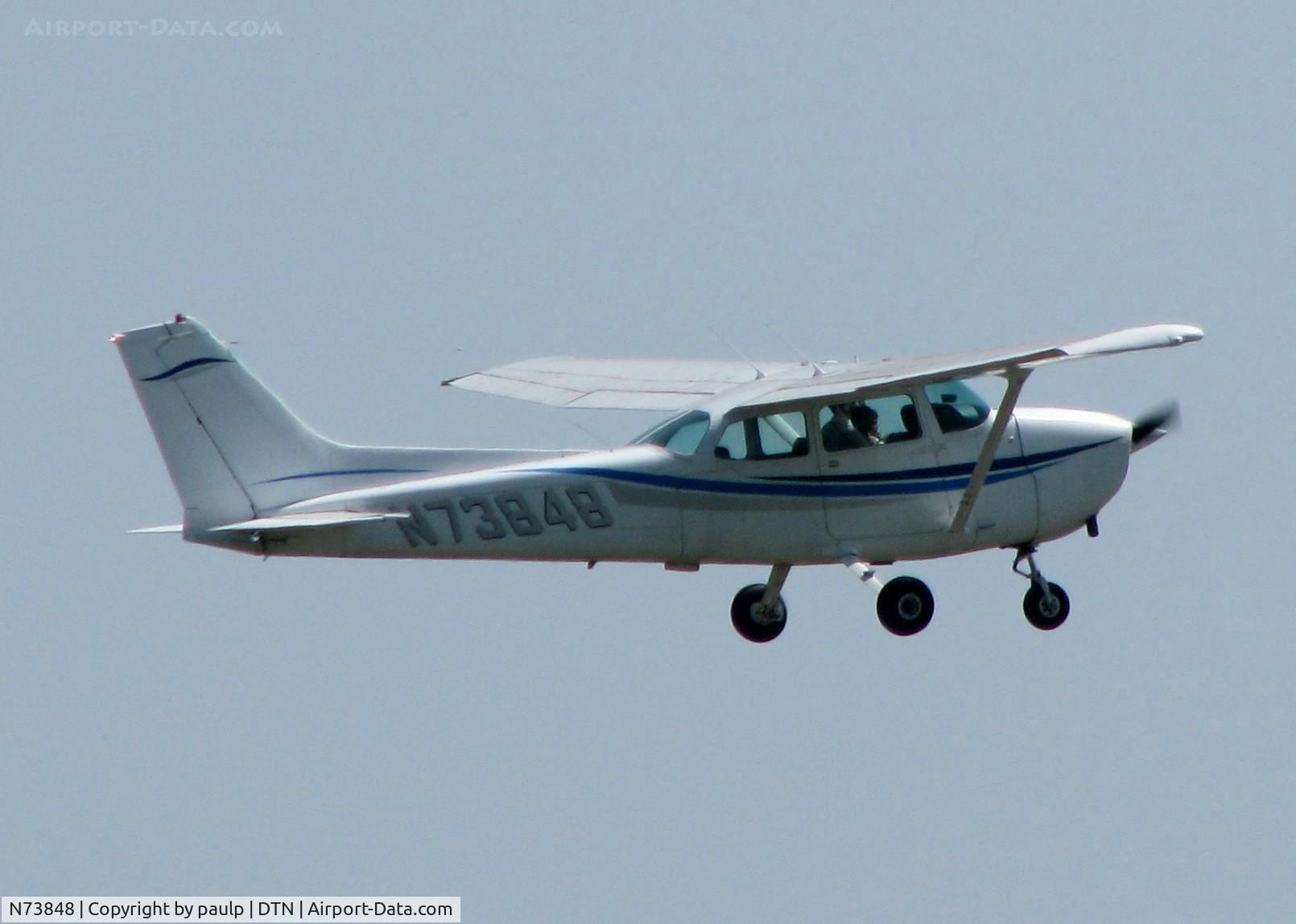 N73848, 1976 Cessna 172N C/N 17267719, Departing Downtown Shreveport.