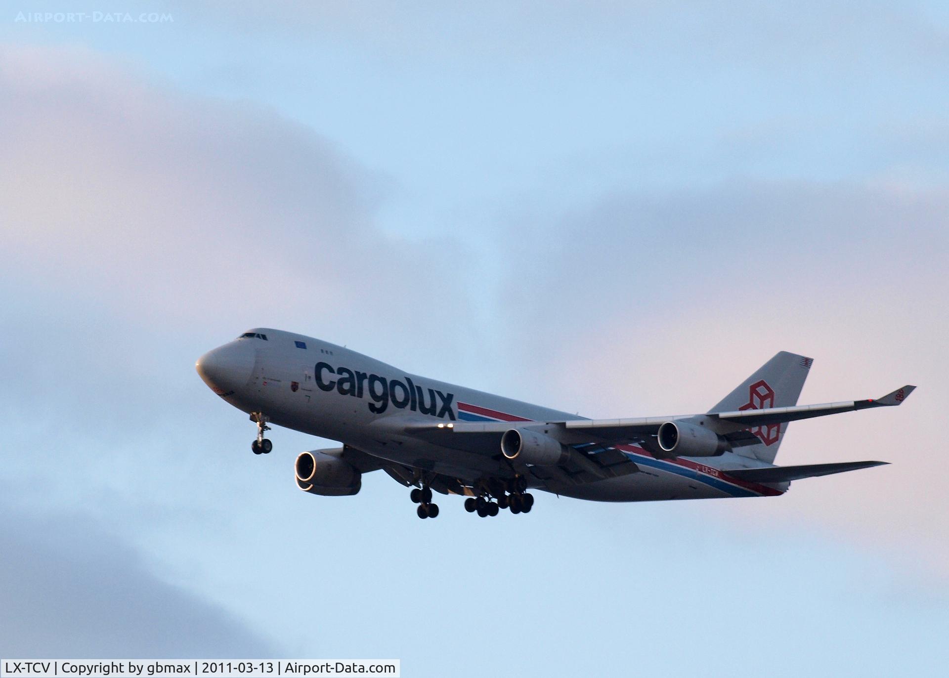 LX-TCV, 2002 Boeing 747-4R7F/SCD C/N 30401, Going to landing @ JFK