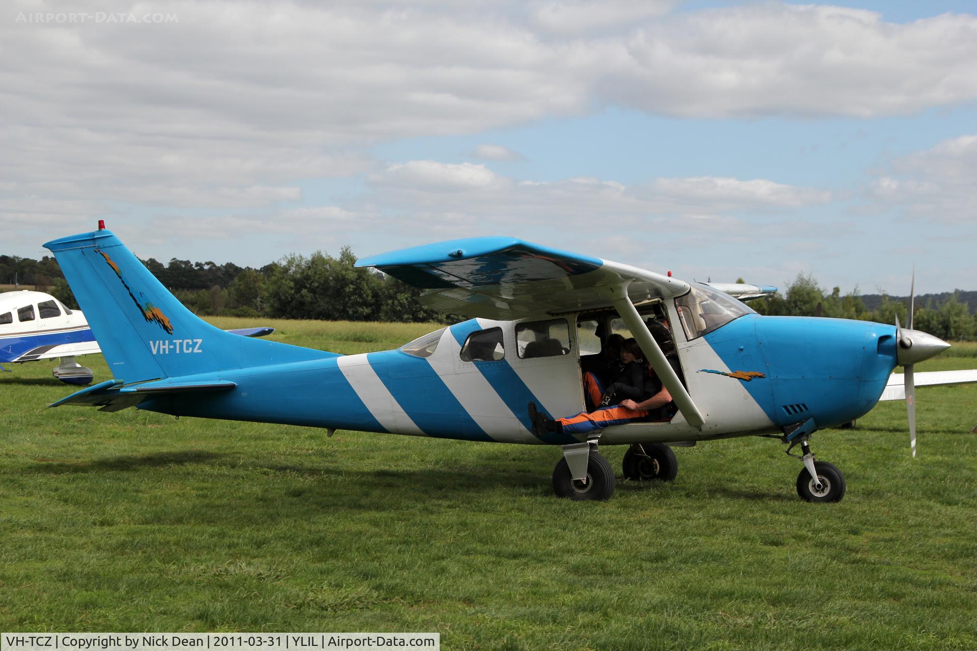 VH-TCZ, Cessna P206E Super Skylane C/N P20600642, YLIL