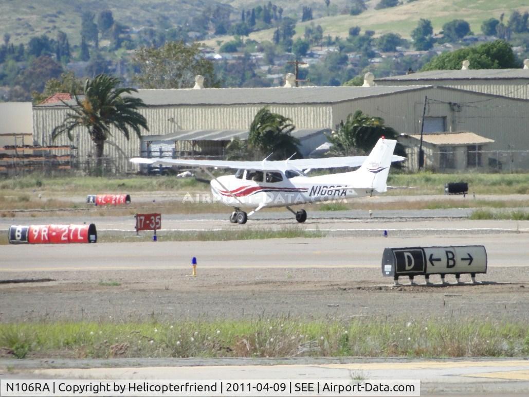 N106RA, 1999 Cessna 172S C/N 172S8241, Touch & go