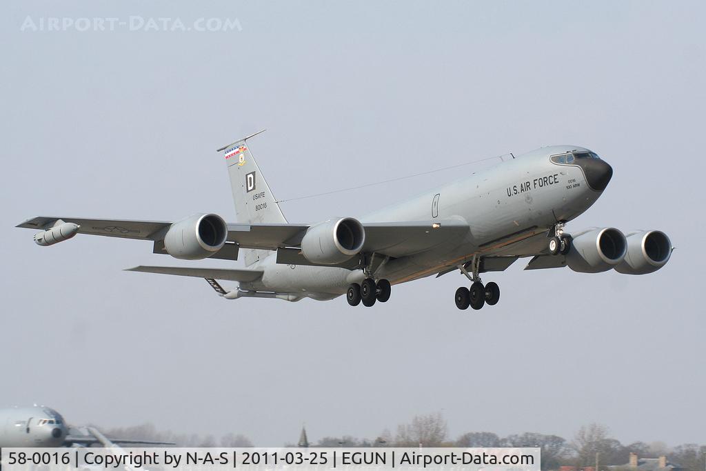 58-0016, 1958 Boeing KC-135R Stratotanker C/N 17761, Based Tanker Departing