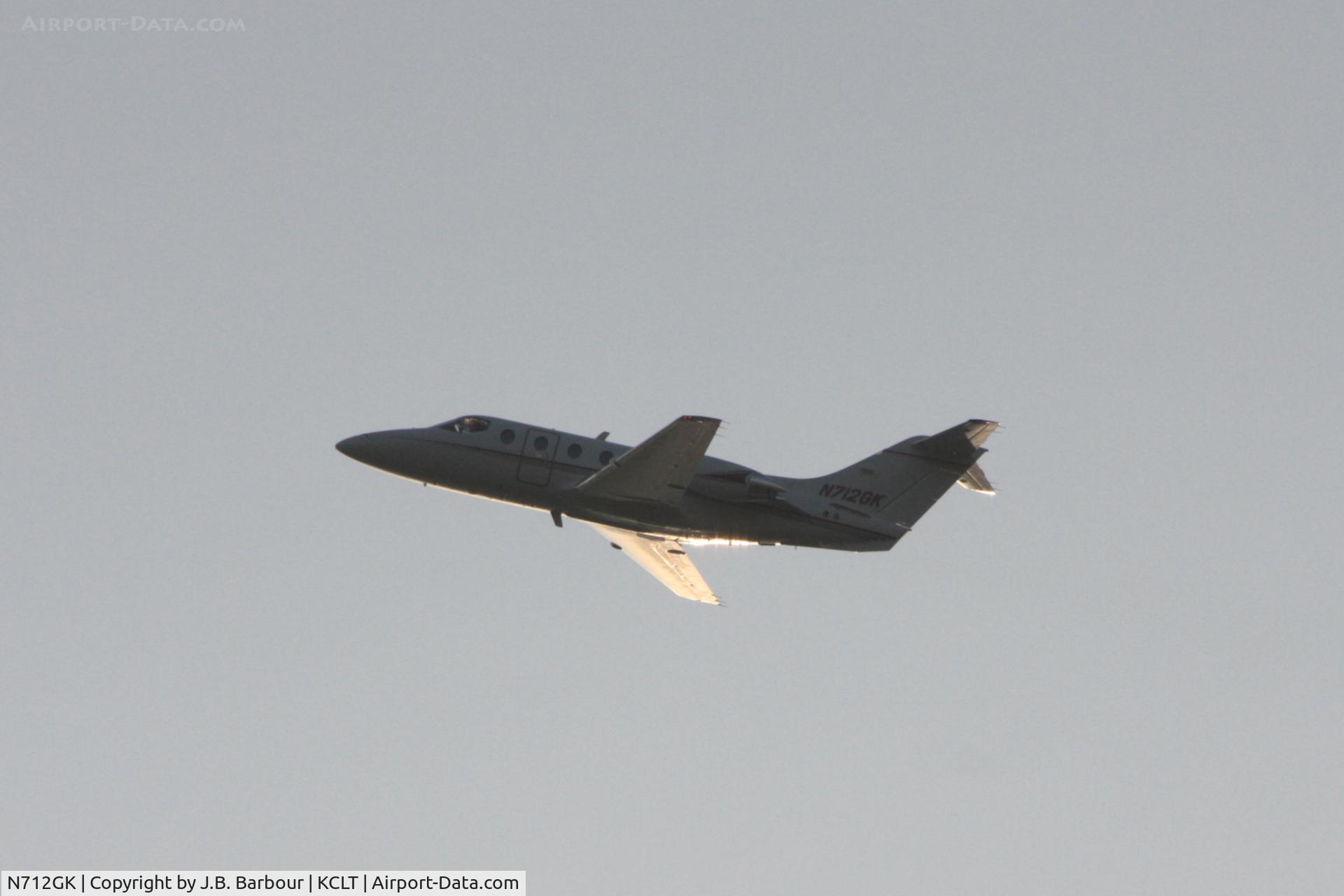 N712GK, 2000 Cessna 560XL Citation Excel C/N 560-5106, Heavy dewpoint today