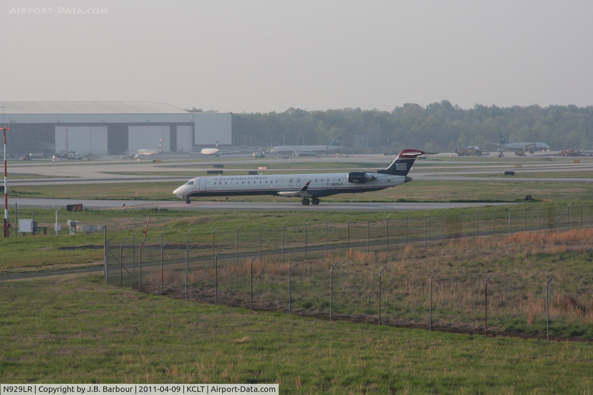 N929LR, 2005 Bombardier CRJ-900ER (CL-600-2D24) C/N 15029, Heavy dewpoint today