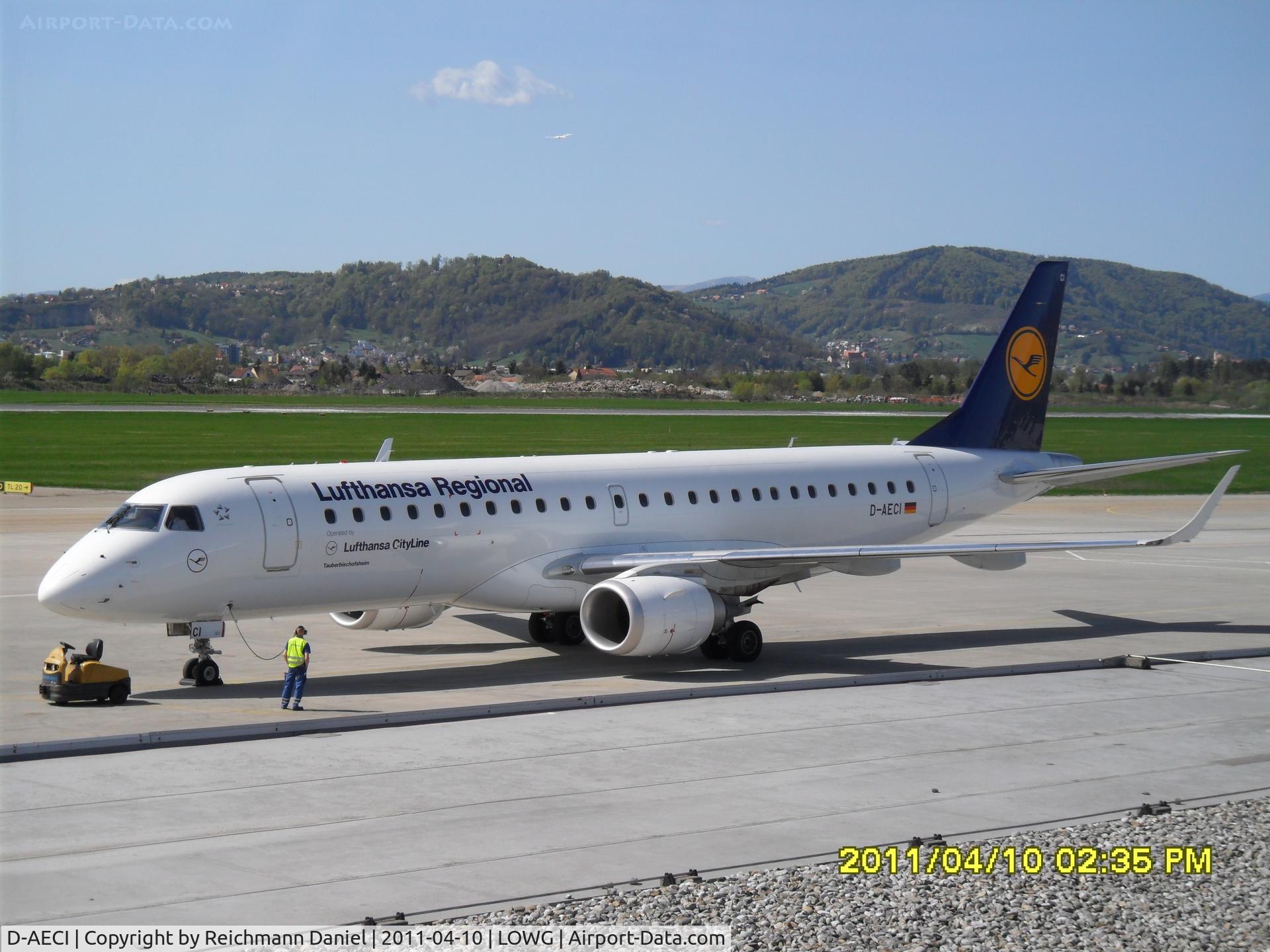 D-AECI, 2010 Embraer 190LR (ERJ-190-100LR) C/N 19000381, Starting the engines