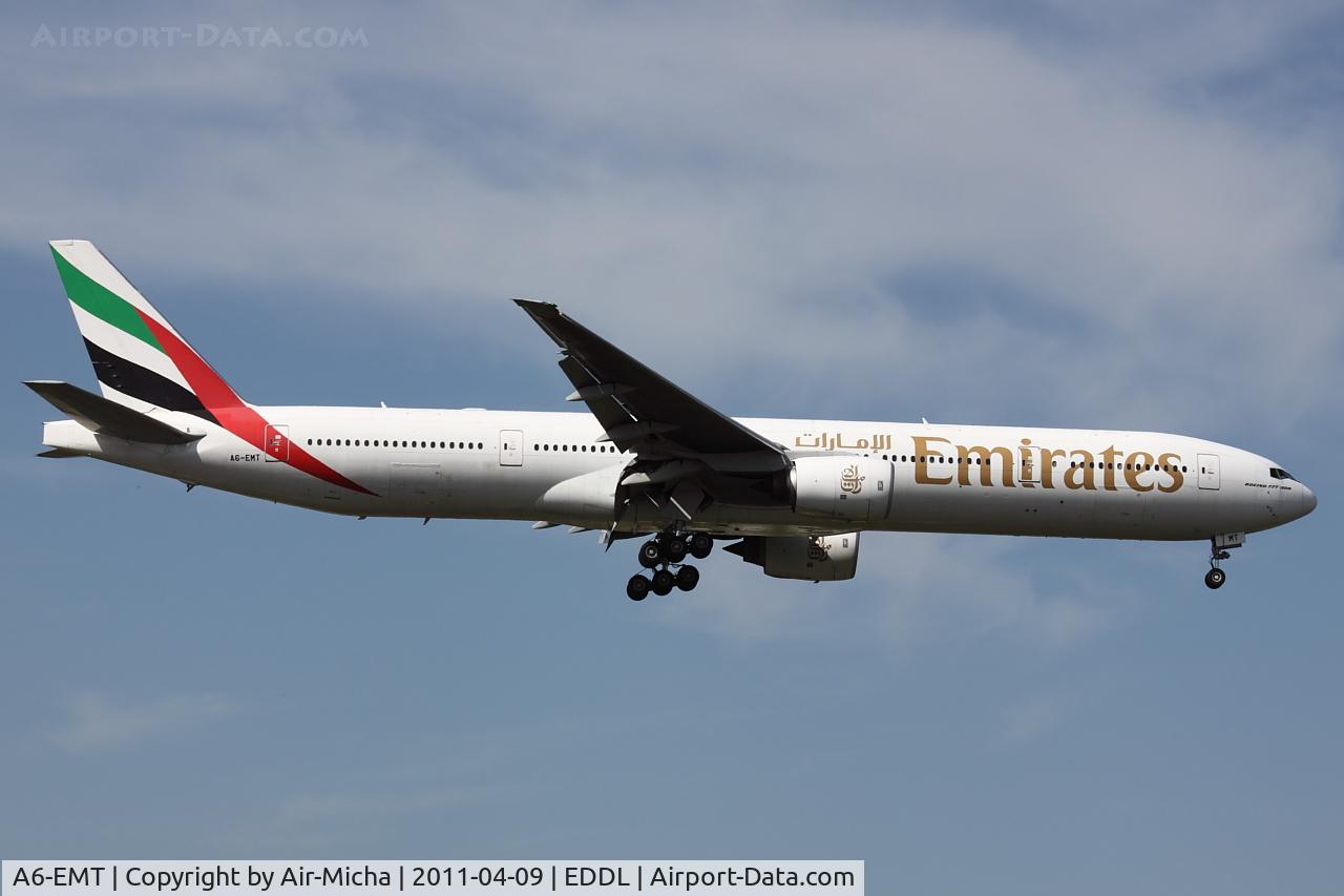A6-EMT, 2002 Boeing 777-31H C/N 32699, Emirates, Boeing 777