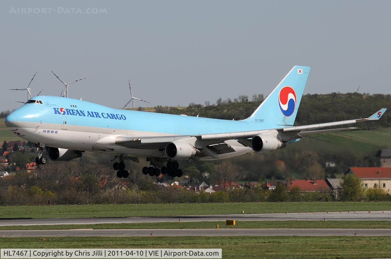 HL7467, 2001 Boeing 747-4B5F/SCD C/N 27073, Korean Air Cargo