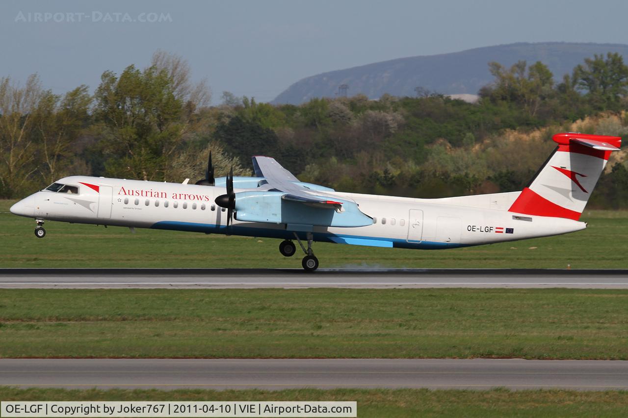 OE-LGF, 2002 De Havilland Canada DHC-8-402Q Dash 8 C/N 4068, Austrian arrows