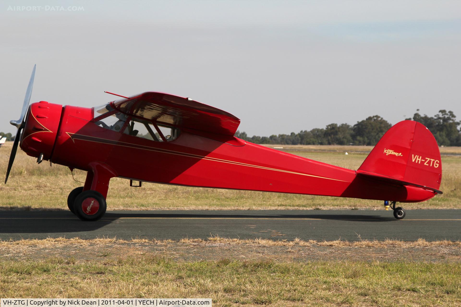 VH-ZTG, 1941 Cessna C-165 Airmaster C/N 589, YECH AAAA National fly in 2011