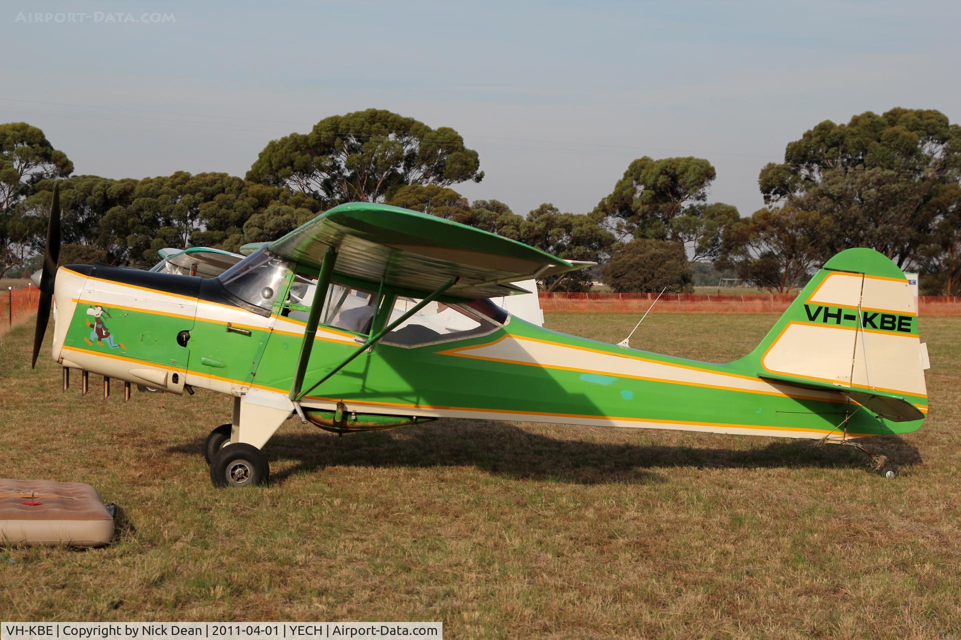 VH-KBE, 1951 Auster J-1B Aiglet C/N 2682, YECH AAAA National fly in 2011