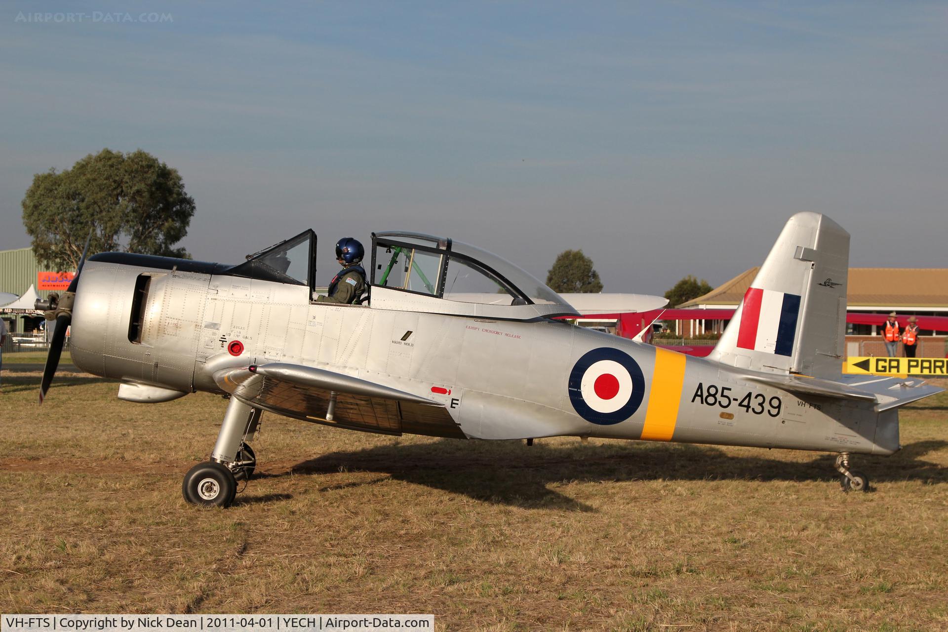 VH-FTS, 1956 Commonwealth CA-25 Winjeel C/N CA25-39, YECH AAAA National fly in 2011