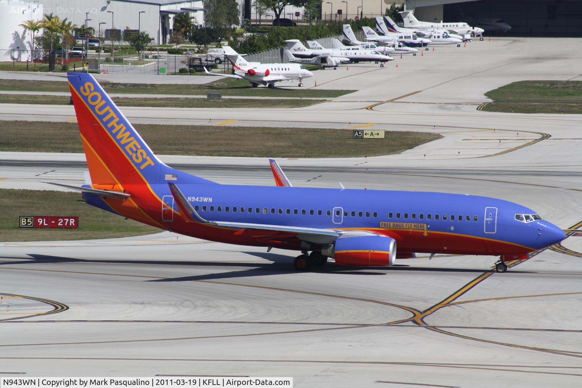 N943WN, 2010 Boeing 737-7H4 C/N 36913, Boeing 737-700