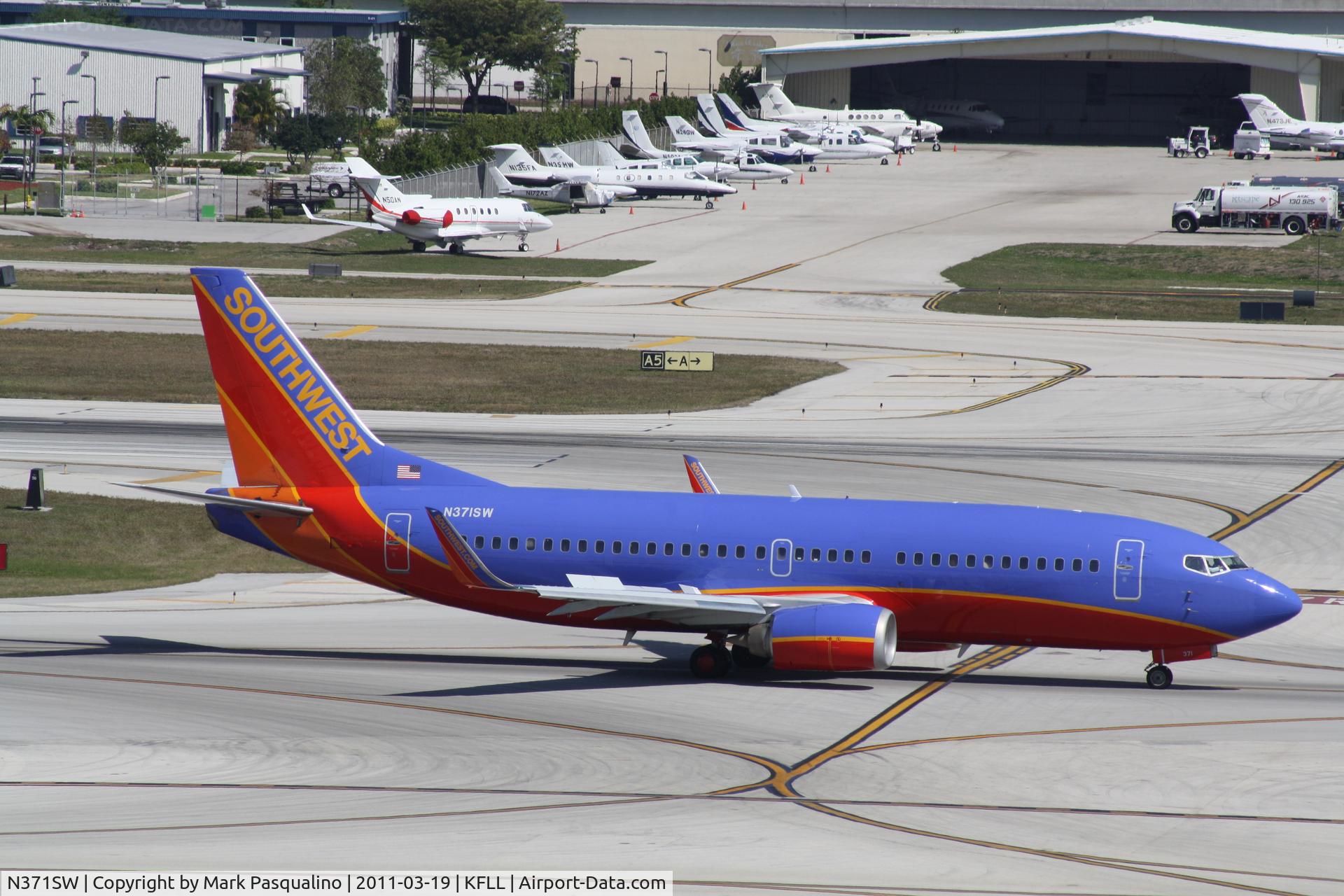 N371SW, 1993 Boeing 737-3H4 C/N 26598, Boeing 737-300