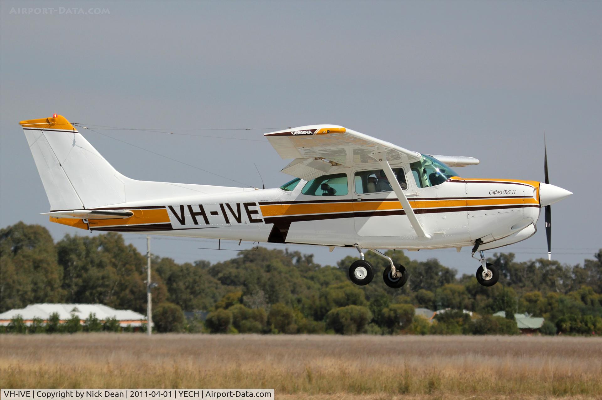 VH-IVE, 1981 Cessna 172RG Cutlass RG C/N 172RG0619, YECH AAAA national fly in 2011