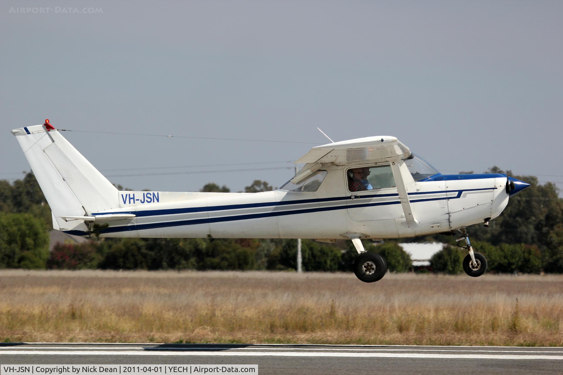 VH-JSN, Cessna 152 C/N 15282245, YECH AAAA national fly in 2011