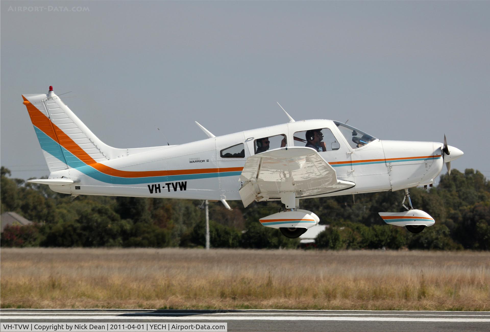 VH-TVW, 1977 Piper PA-28-161 Warrior II C/N 28-7716177, YECH AAAA national fly in 2011